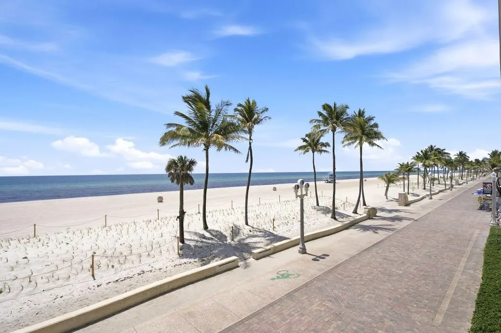 201 Van Buren Street Hollywood FL 33019