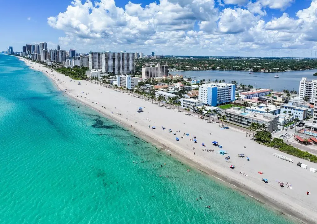 201 Van Buren Street Hollywood FL 33019