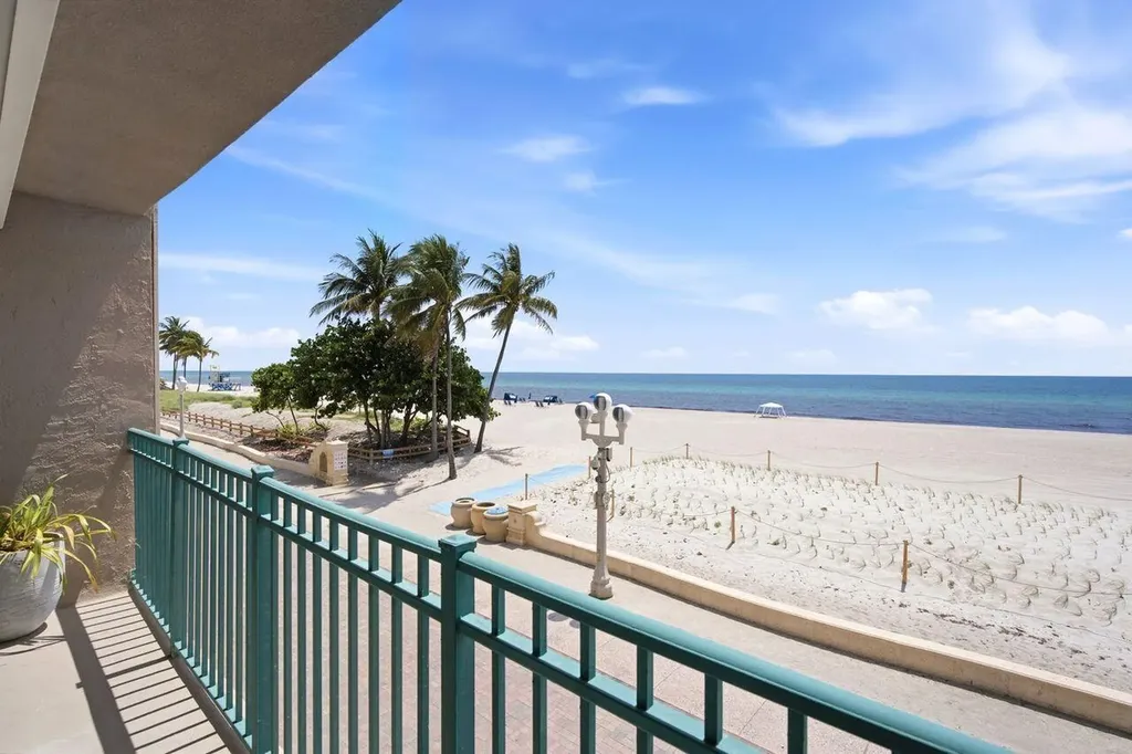 201 Van Buren Street Hollywood FL 33019