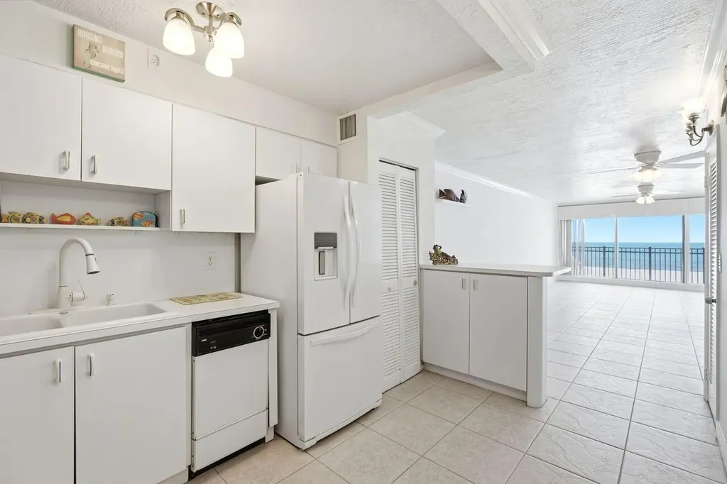 201 Van Buren Street Hollywood FL 33019