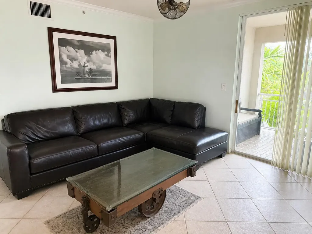 6521 Emerald Dunes Drive Royal Palm Beach FL 33411