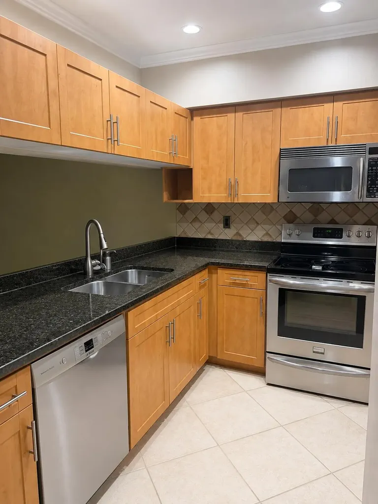 6521 Emerald Dunes Drive Royal Palm Beach FL 33411