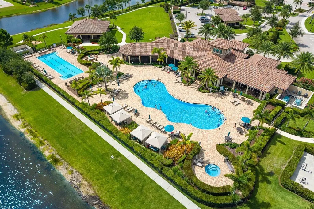 415 SE Crathes Street SE Port St Lucie FL 34984
