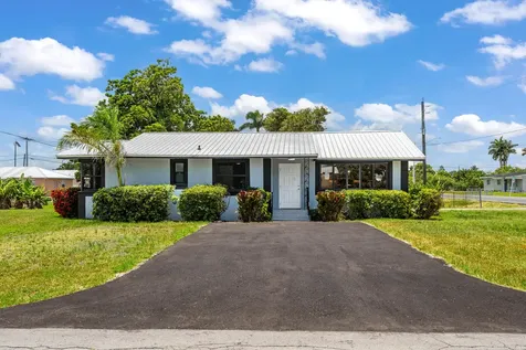 24 NW Avenue I Belle Glade FL 33430