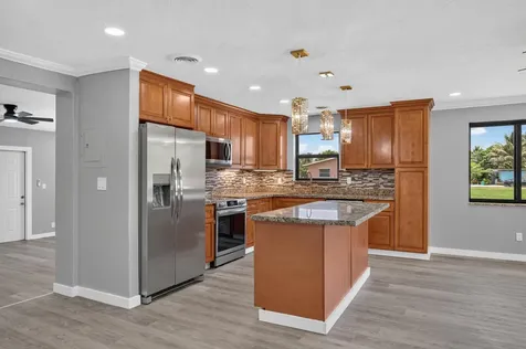 24 NW Avenue I Belle Glade FL 33430