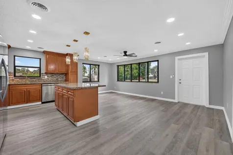 24 NW Avenue I Belle Glade FL 33430
