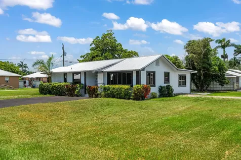 24 NW Avenue I Belle Glade FL 33430