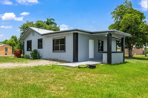 24 NW Avenue I Belle Glade FL 33430