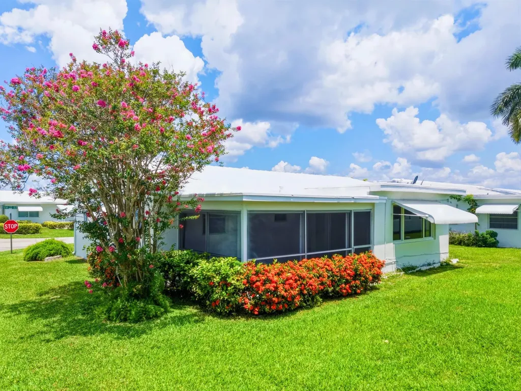 1012 SW 17th Street Boynton Beach FL 33426
