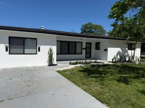 160 SE 15th Avenue Pompano Beach FL 33060