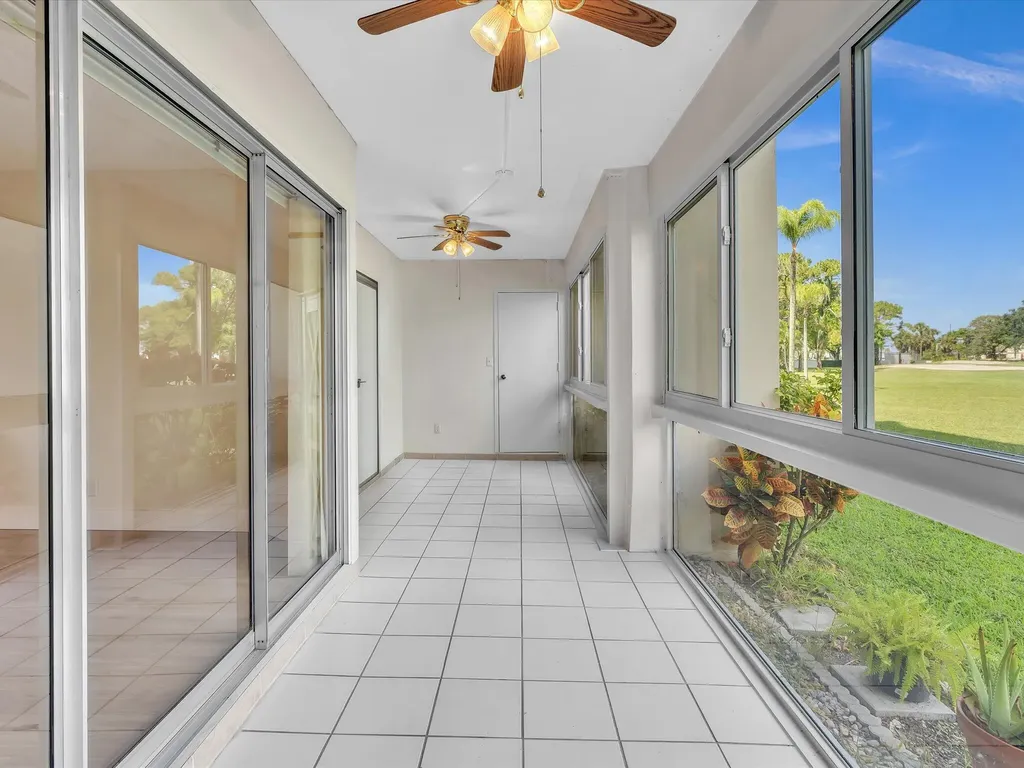 3959 Via Poinciana Lake Worth FL 33467
