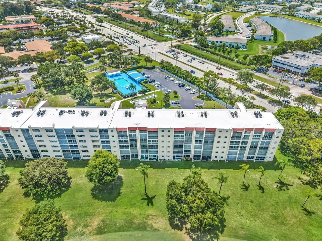 3959 Via Poinciana Lake Worth FL 33467
