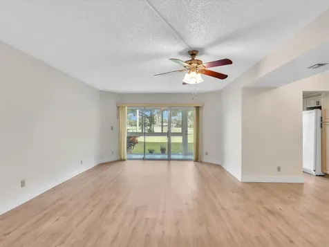 3959 Via Poinciana Lake Worth FL 33467