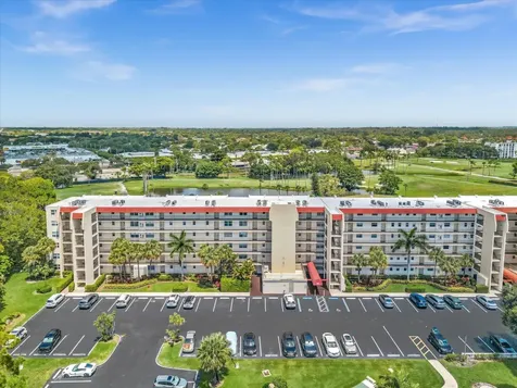3959 Via Poinciana Lake Worth FL 33467