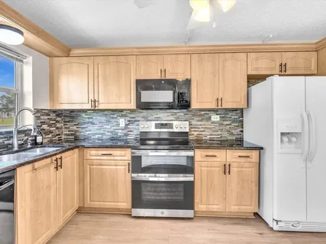 3959 Via Poinciana Lake Worth FL 33467
