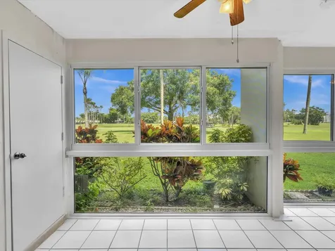 3959 Via Poinciana Lake Worth FL 33467