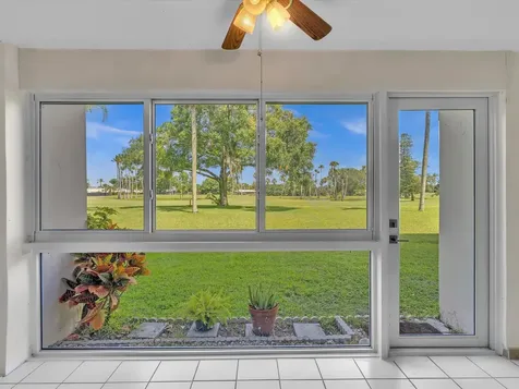 3959 Via Poinciana Lake Worth FL 33467