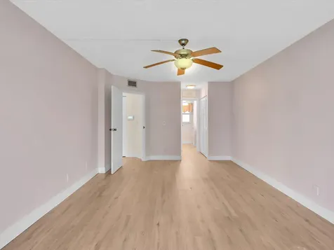 3959 Via Poinciana Lake Worth FL 33467