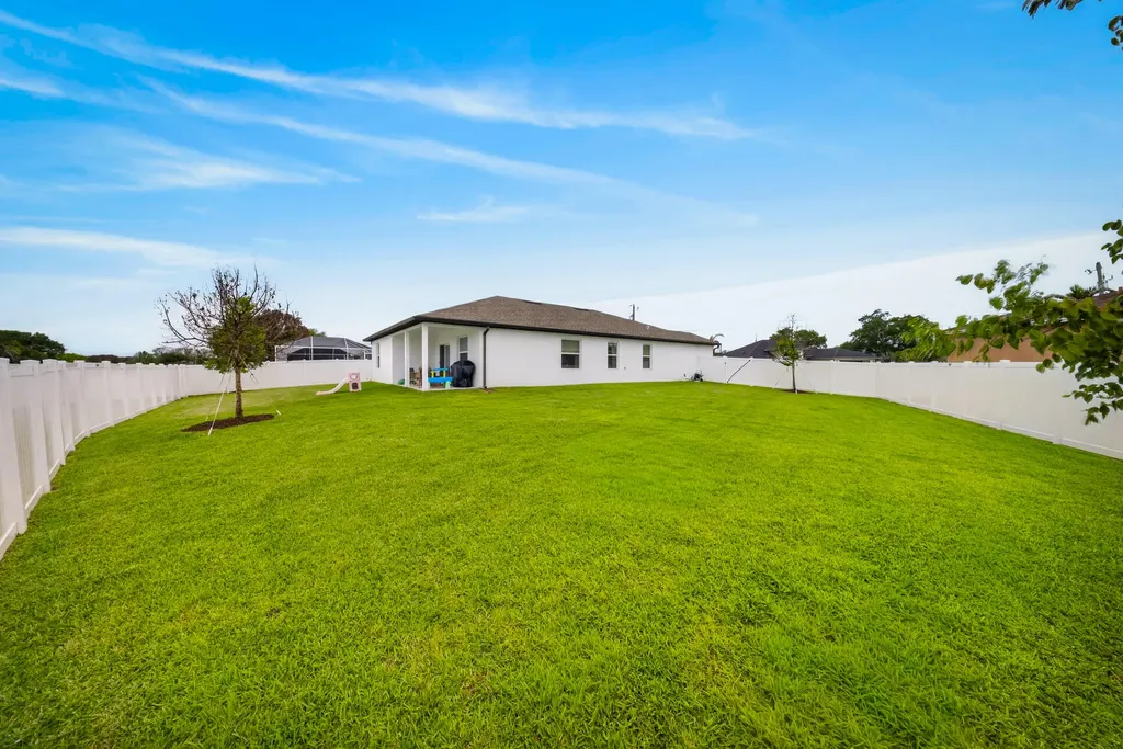 6723 NW Dorothy Street Port St Lucie FL 34983