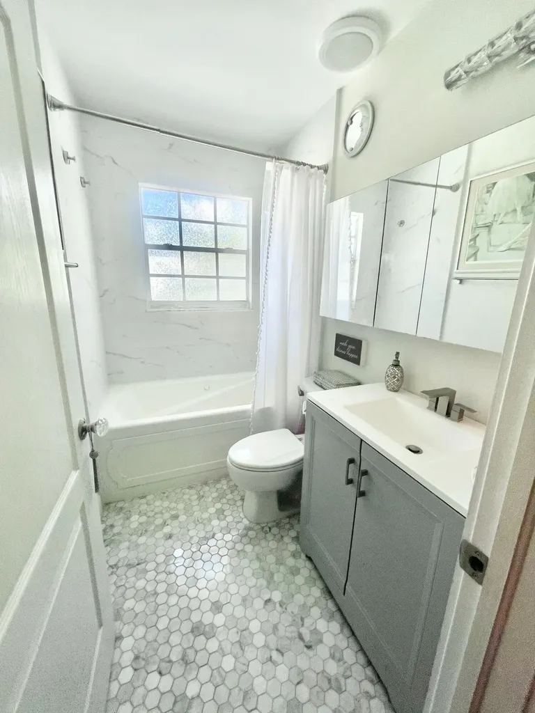 953 39th Court West Palm Beach FL 33407