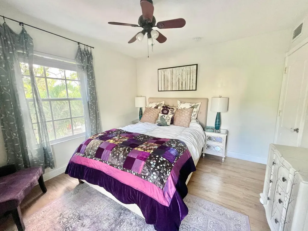 953 39th Court West Palm Beach FL 33407