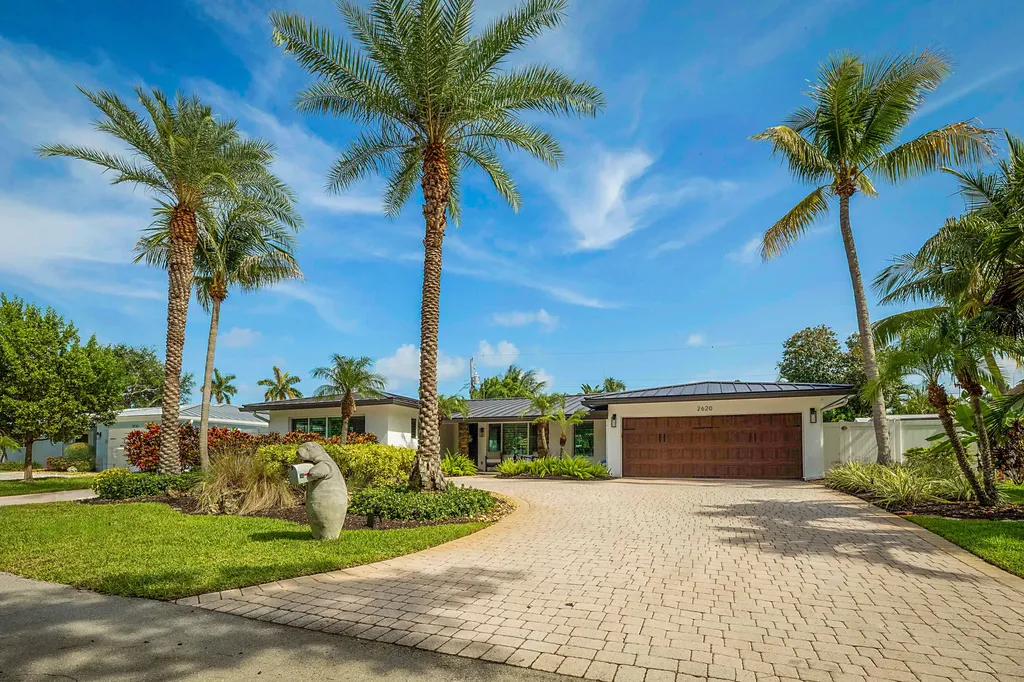 2620 NE 53rd Street Lighthouse Point FL 33064