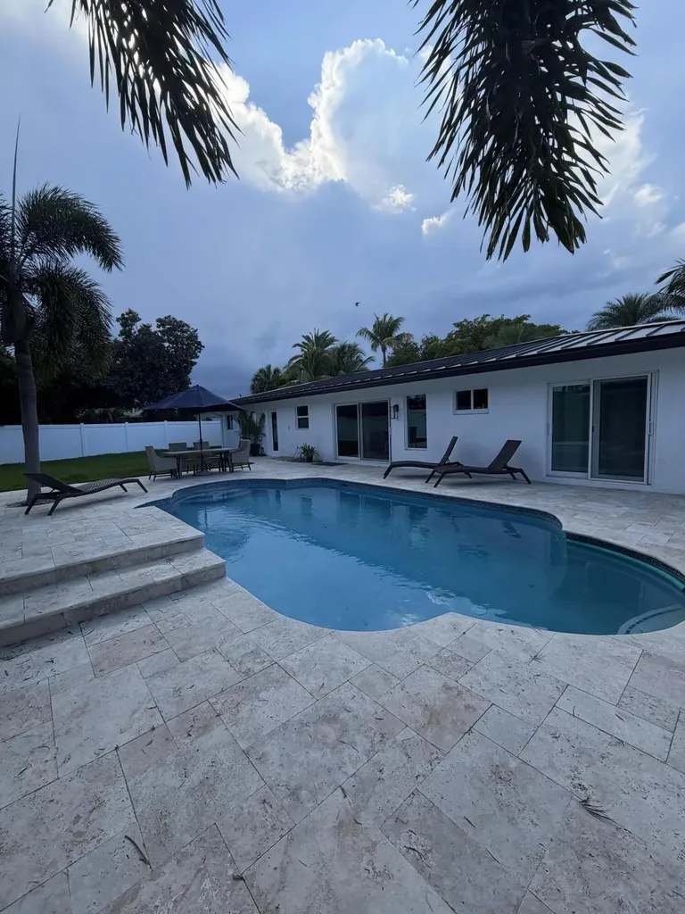 2620 NE 53rd Street NE Lighthouse Point FL 33064
