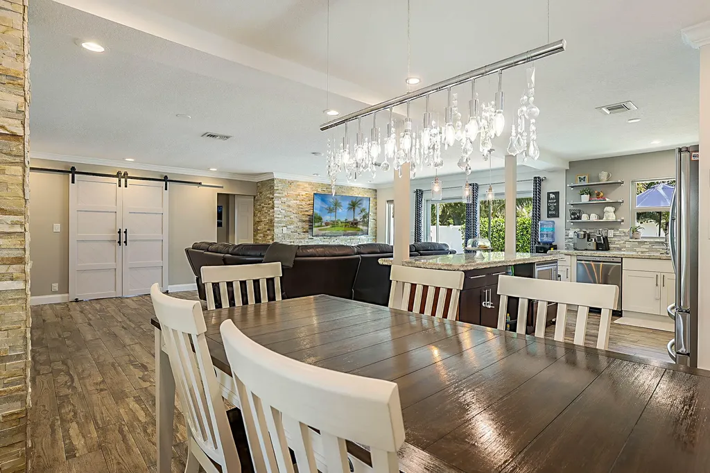 2620 NE 53rd Street Lighthouse Point FL 33064