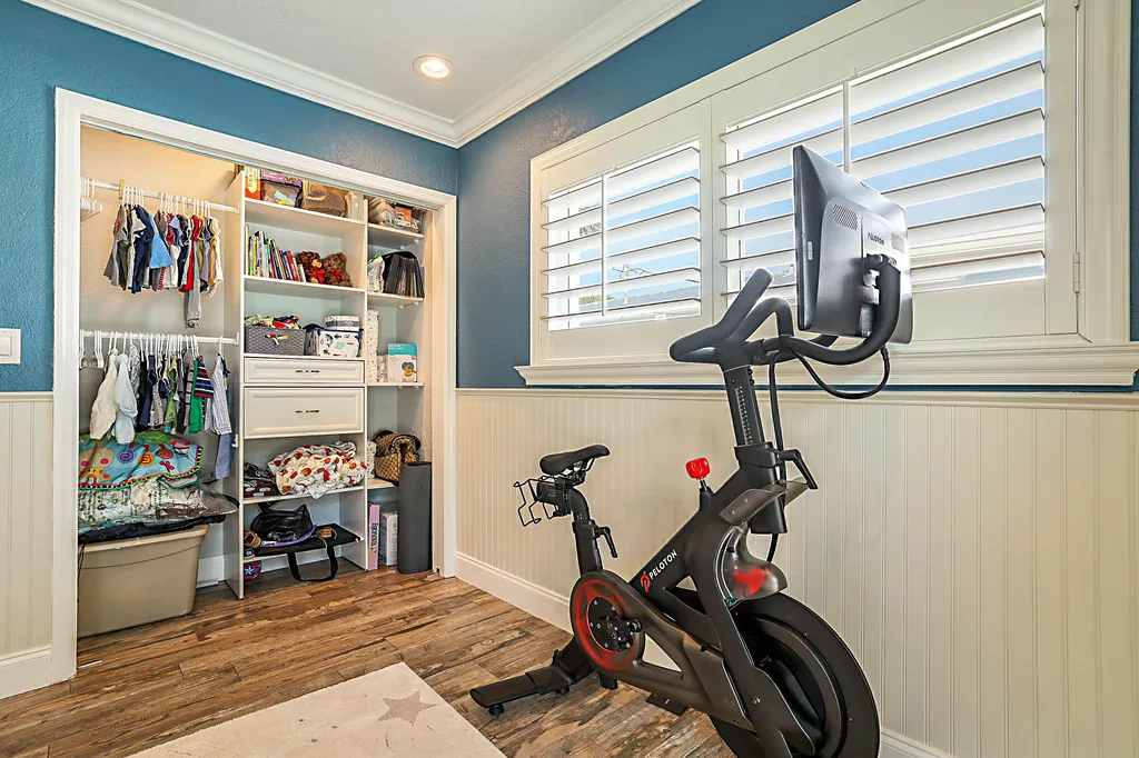 2620 NE 53rd Street Lighthouse Point FL 33064