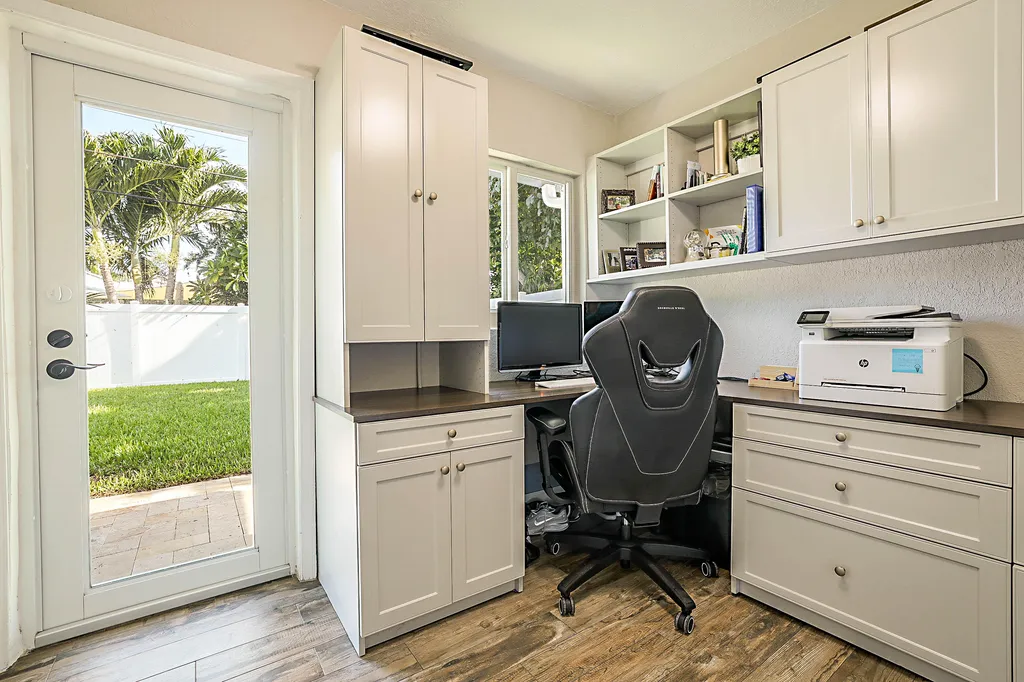 2620 NE 53rd Street Lighthouse Point FL 33064