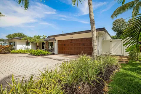 2620 NE 53rd Street Lighthouse Point FL 33064