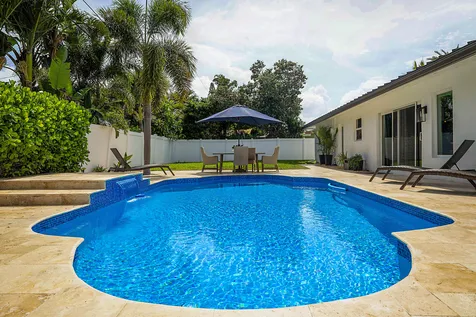 2620 NE 53rd Street Lighthouse Point FL 33064
