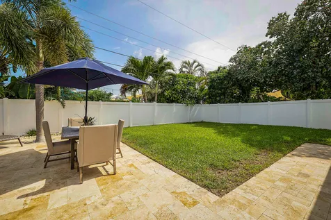 2620 NE 53rd Street Lighthouse Point FL 33064
