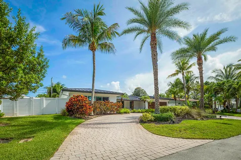 2620 NE 53rd Street Lighthouse Point FL 33064