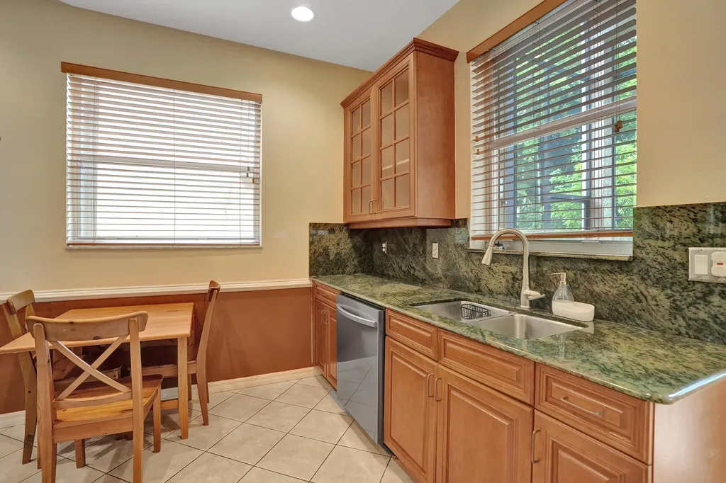 5897 NW 120th Terrace Coral Springs FL 33076