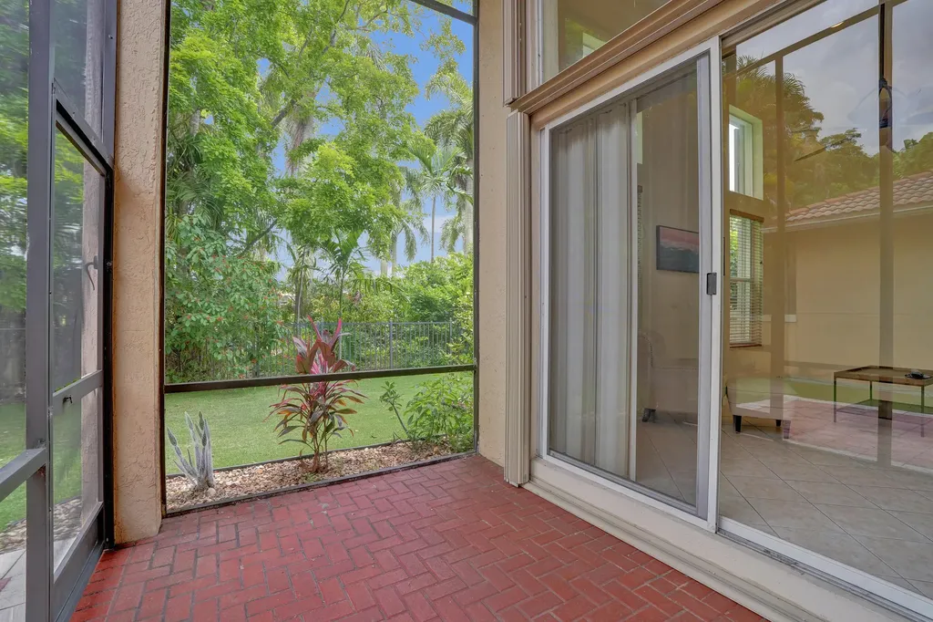 5897 NW 120th Terrace Coral Springs FL 33076