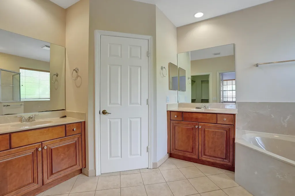 5897 NW 120th Terrace Coral Springs FL 33076