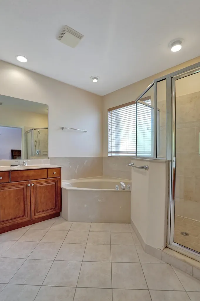 5897 NW 120th Terrace Coral Springs FL 33076