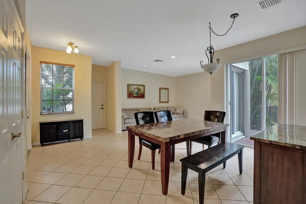 5897 NW 120th Terrace Coral Springs FL 33076