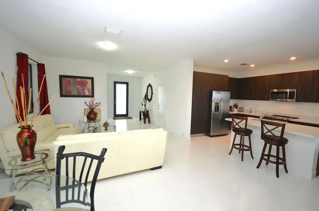 15743 SW 136th Terrace Miami FL 33196
