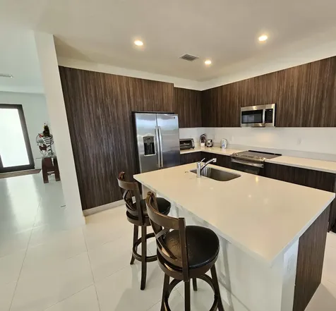 15743 SW 136th Terrace Miami FL 33196