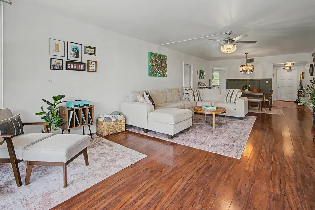3930 Oaks Clubhouse Drive Pompano Beach FL 33069