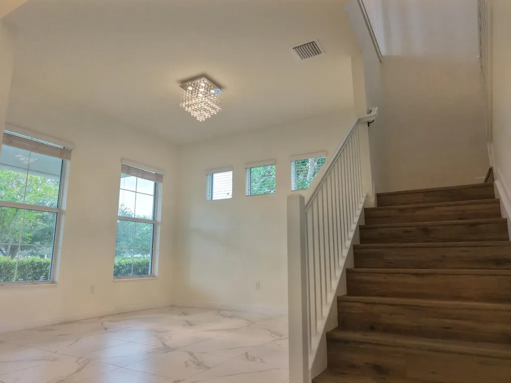 19551 Split Rail Run Loxahatchee FL 33470