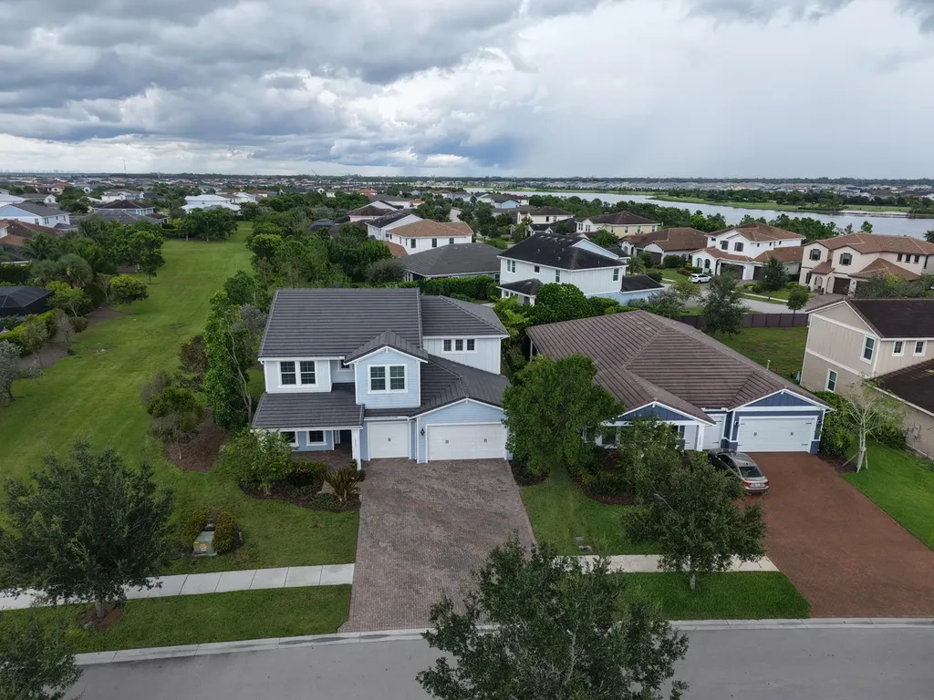 19551 Split Rail Run Loxahatchee FL 33470