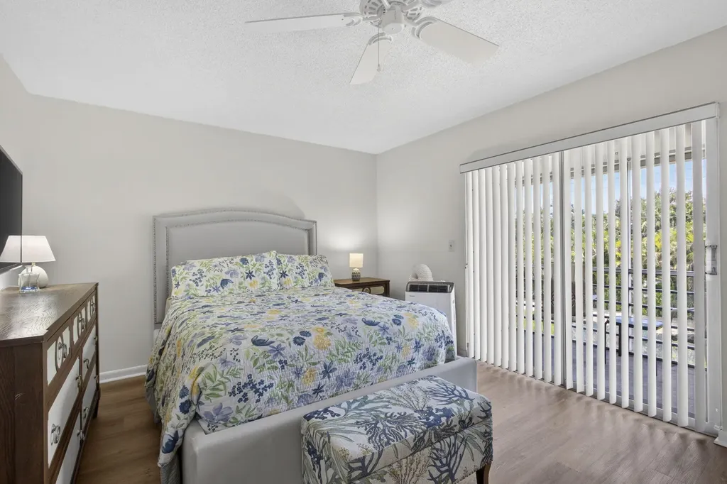181 Bedford West Palm Beach FL 33417
