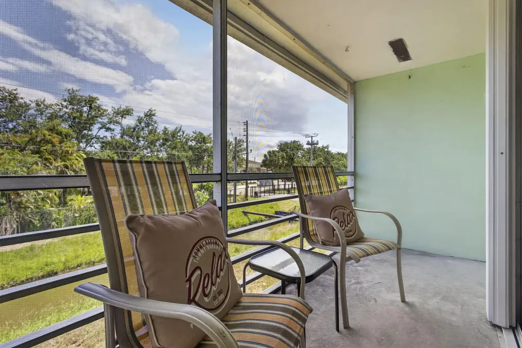 181 Bedford West Palm Beach FL 33417