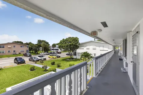 181 Bedford West Palm Beach FL 33417