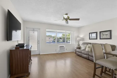 181 Bedford West Palm Beach FL 33417