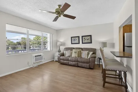 181 Bedford West Palm Beach FL 33417
