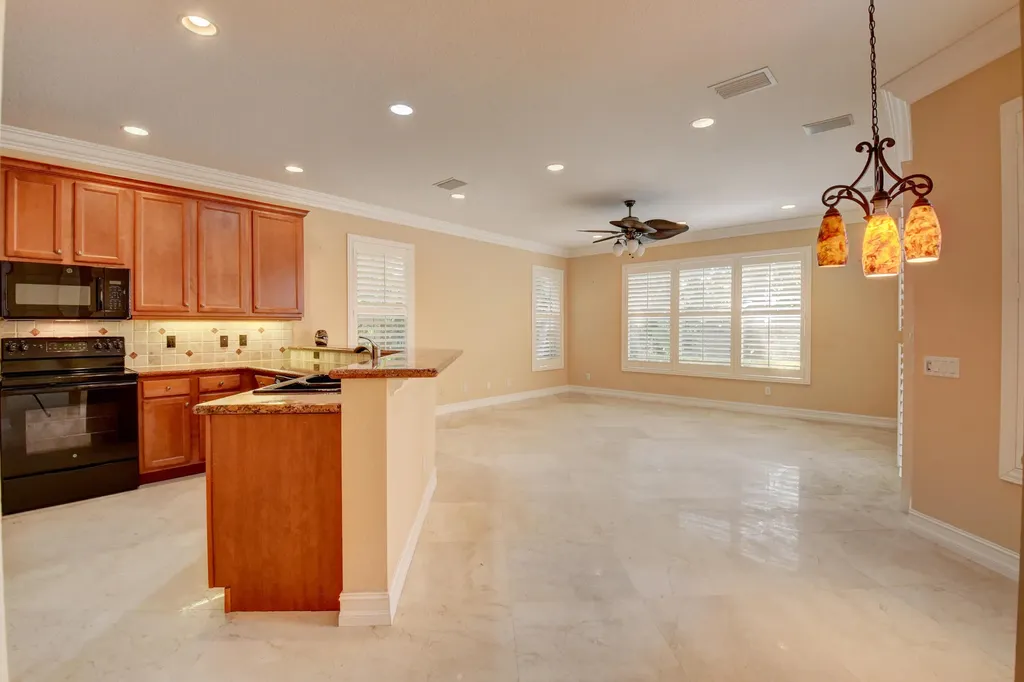8957 Sandy Crest Lane Boynton Beach FL 33473